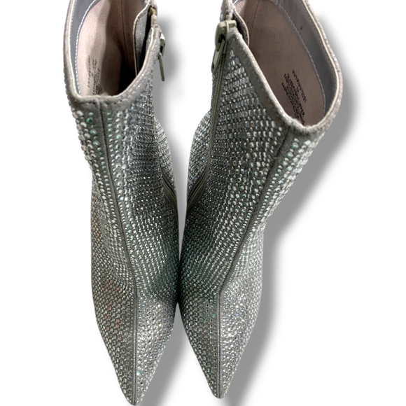 NWOB Steve Madden Vivy Rhinestone Pointed Clear Flared Heel Booties size 7 - Picture 4 of 12